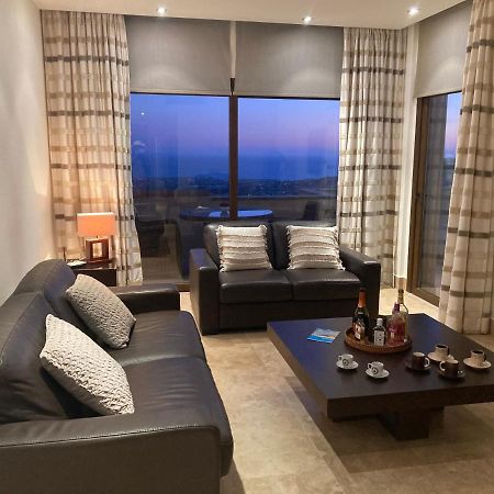 Beau Views Seven Apartment เปเยีย ภายนอก รูปภาพ