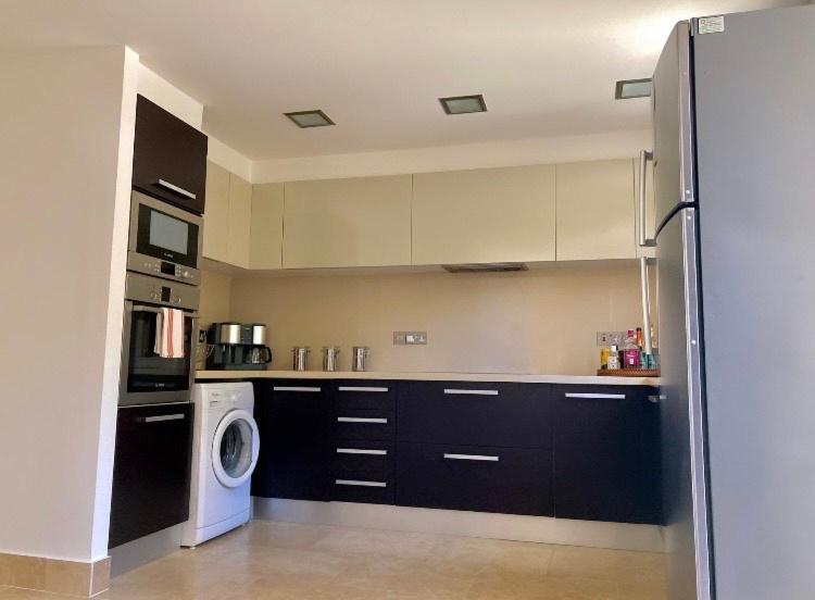 Beau Views Seven Apartment เปเยีย ภายนอก รูปภาพ