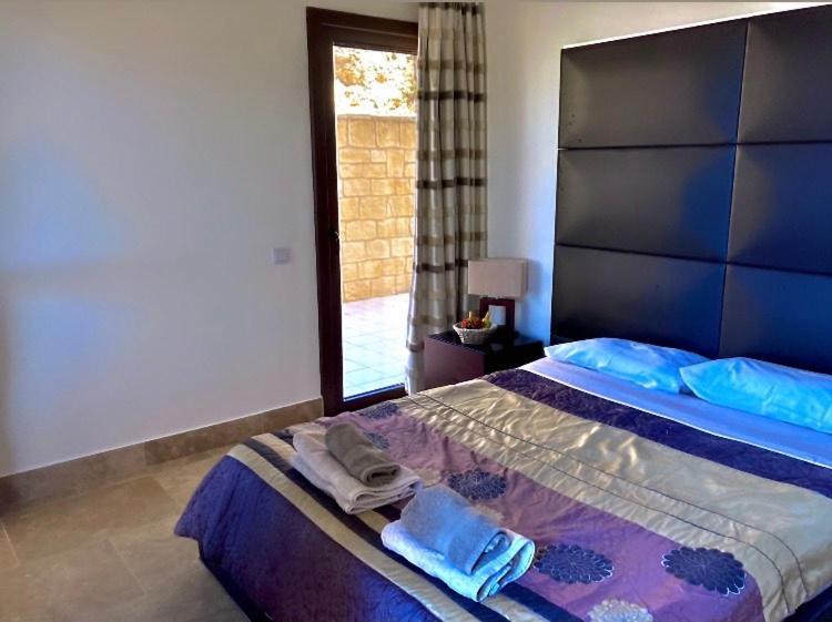Beau Views Seven Apartment เปเยีย ภายนอก รูปภาพ