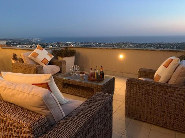 Beau Views Seven Apartment เปเยีย ภายนอก รูปภาพ